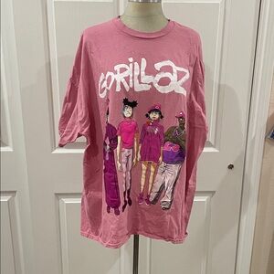 Pink Gorillaz men’s  Graphic T-Shirt